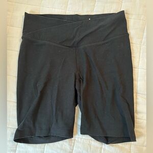 Old Navy Women's PowerChill Black Bike Shorts
